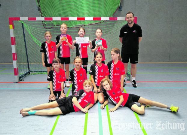 Die Mädchen der E1-Jugend beim Hexencup.
            Foto: privat