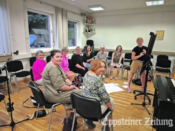 Konzentriert bei der Namensfindung – Frauen vom Liederkranz.Foto: privat