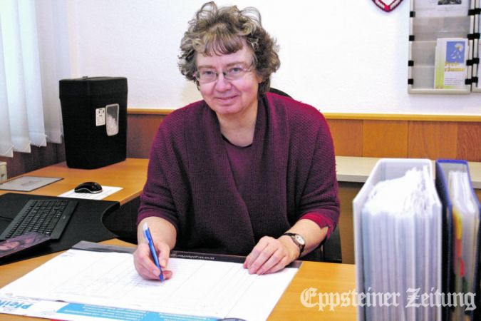 Monika Hohmeister im B&uuml;ro des MFE. Foto: bpa