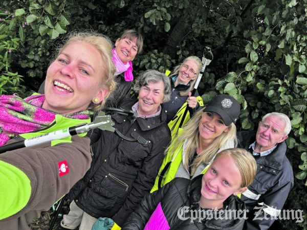 Das Selfie machte Jessica Dörr für uns bei der Müllsammelaktion in Niederjosbach.