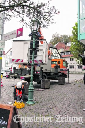 Die ersten Altstadtlampen sind saniert und umgerüstet.Foto: Beate Schuchard-Palmert