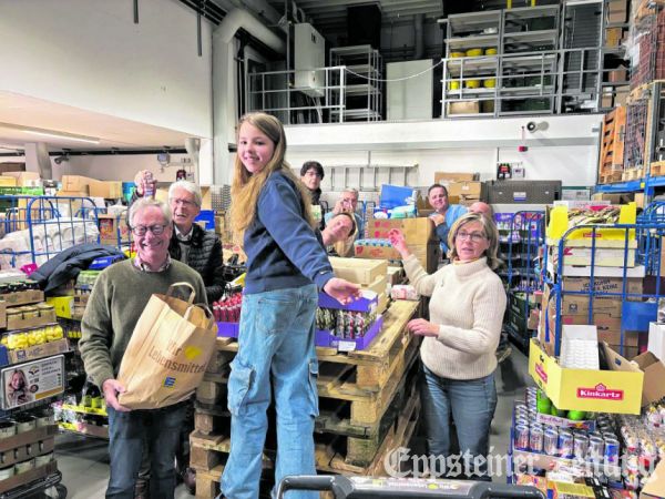 Lions hatten beim Tütenpacken Freude.Foto: privat