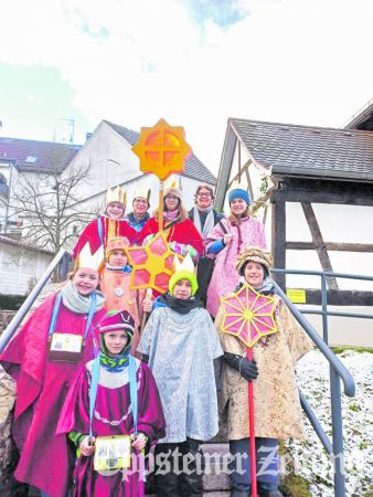 Die Sternsinger waren in Ehlhalten mehrere Tage unterwegs, um an allen Haustüren vorzusprechen. Foto: privat