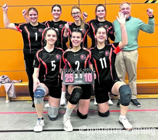 Auch im zwölften Spiel erfolgreich: Die Volleyballerinnen des TuS Niederjosbach Foto: privat